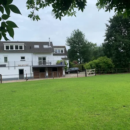 Bed & Breakfast Luxury - Eik Op De Dijk *